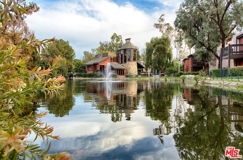 Photo of 8207 Summertime Lane, Culver City, CA 90230 (MLS # 26105370)
