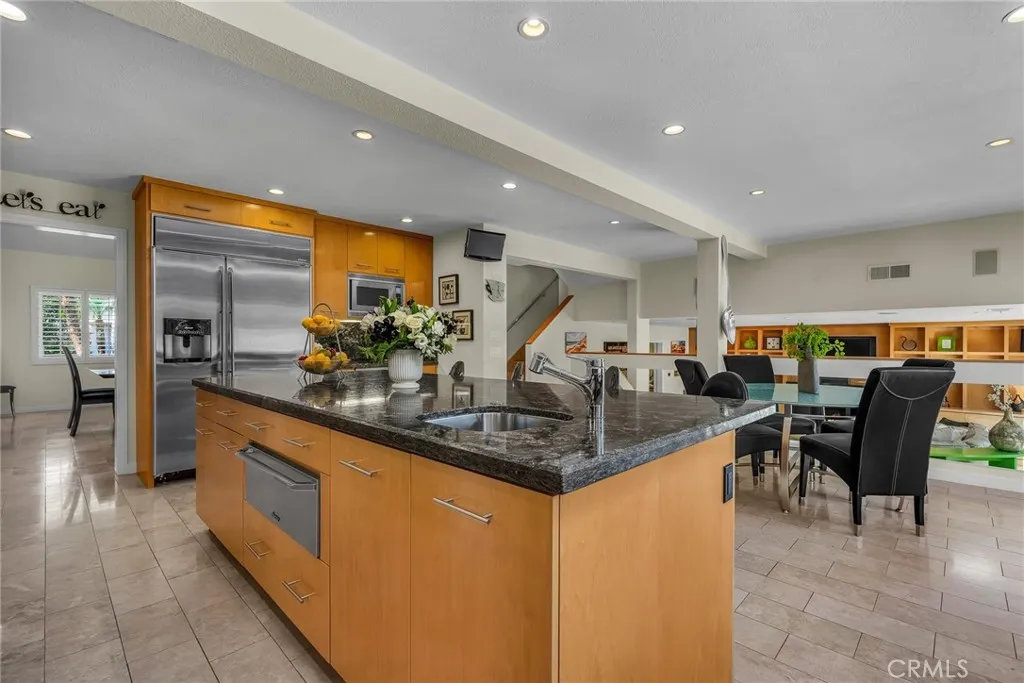 West Hills, California 91307, United States, 4 Bedrooms Bedrooms, ,3 BathroomsBathrooms,Residential,Active,254277