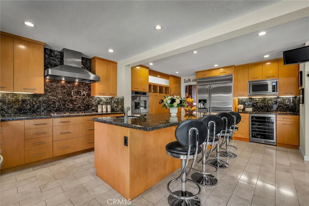 West Hills, California 91307, United States, 4 Bedrooms Bedrooms, ,3 BathroomsBathrooms,Residential,Active,254277