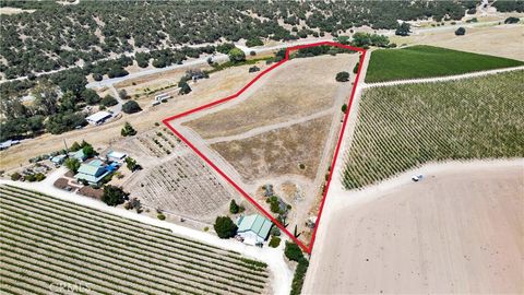 Photo of 0 Heinsen Road, Bradley, CA 93426 (MLS # NS26151337)