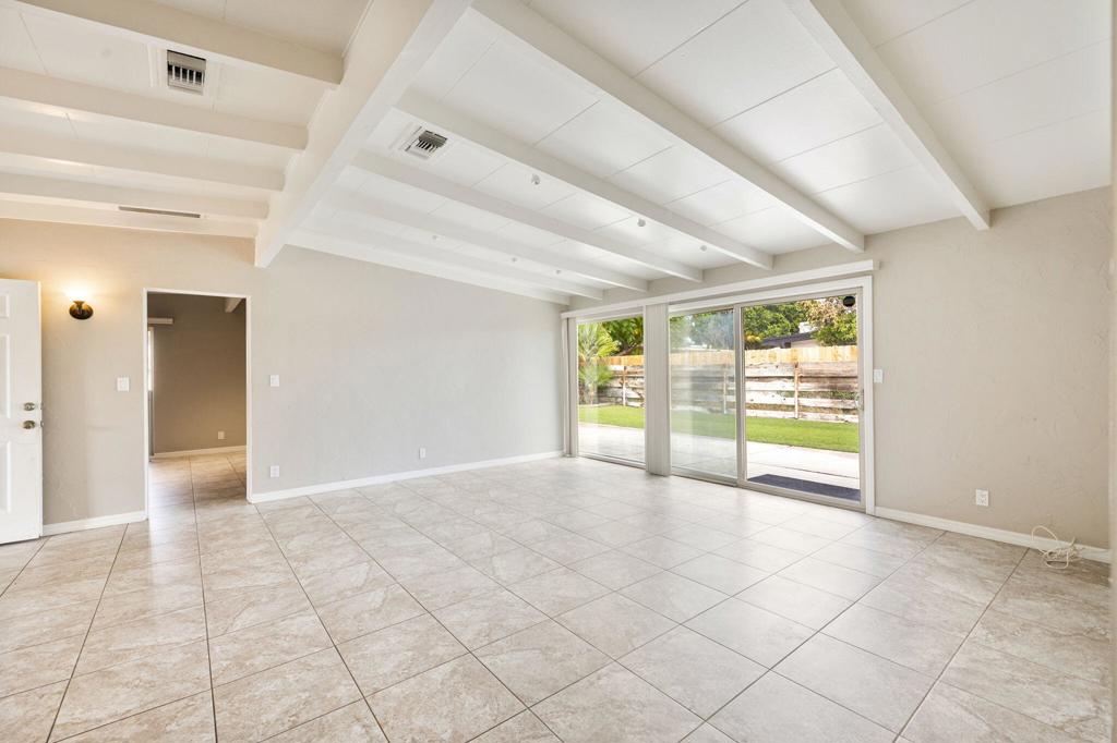 Tierra Del Sol - Residential Lease