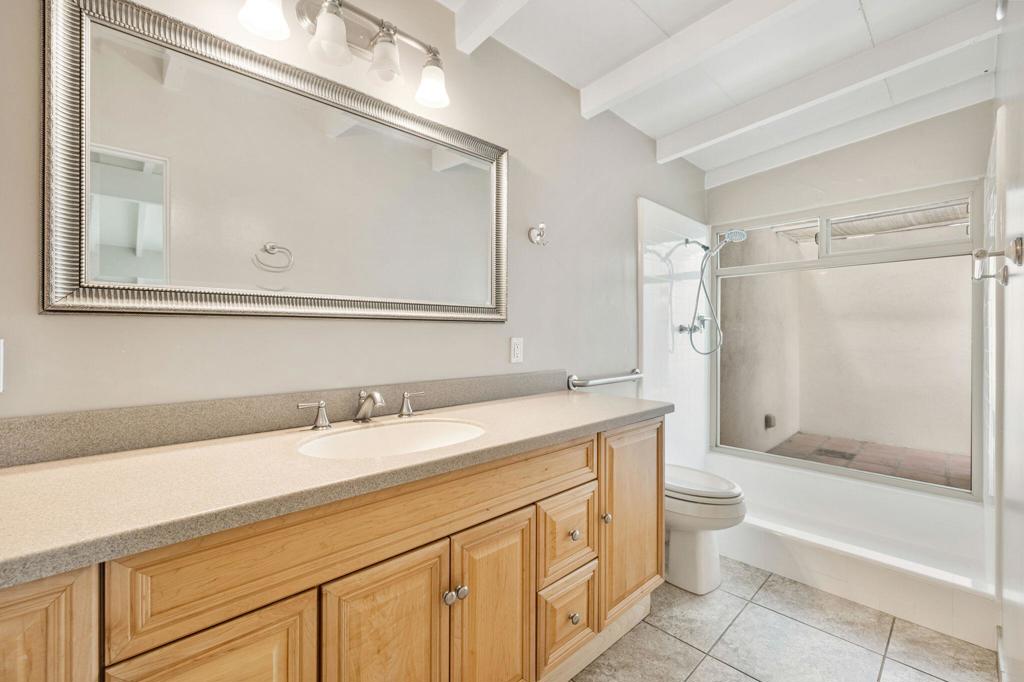 Tierra Del Sol - Residential Lease