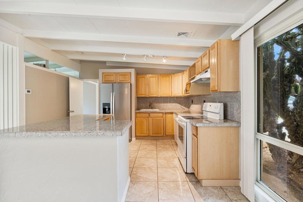 Tierra Del Sol - Residential Lease