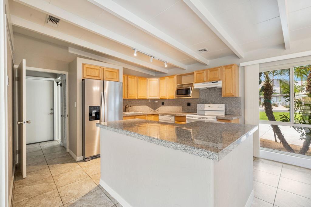 Tierra Del Sol - Residential Lease