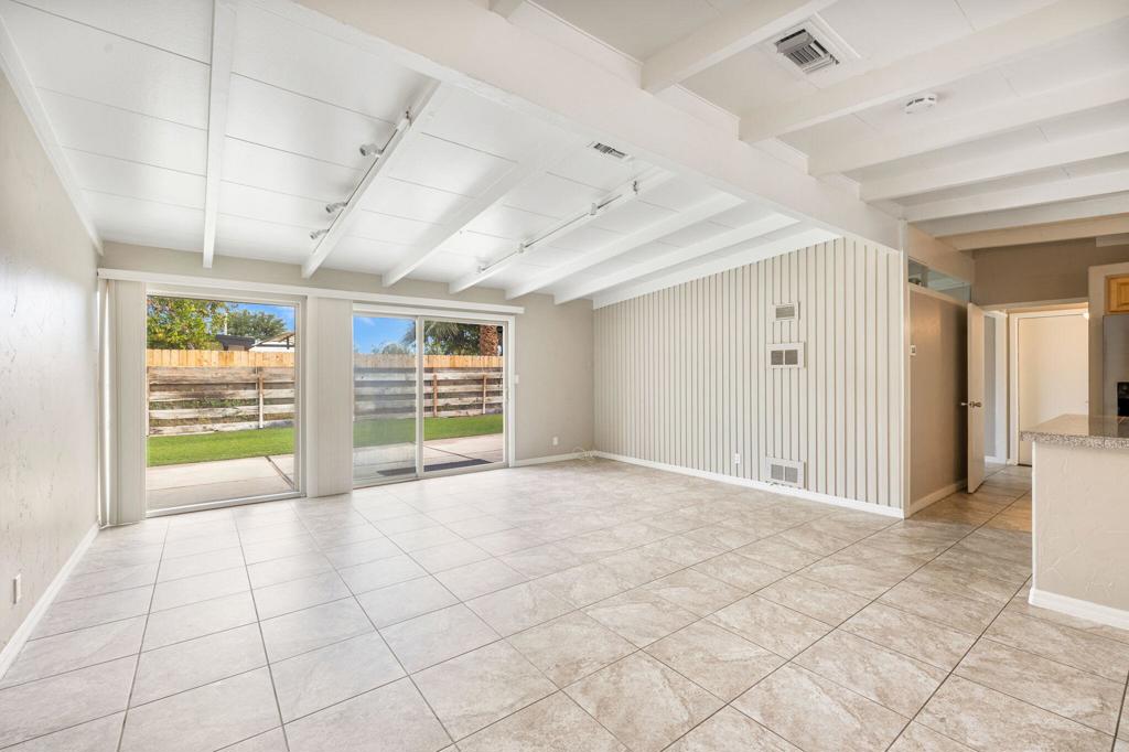 Tierra Del Sol - Residential Lease