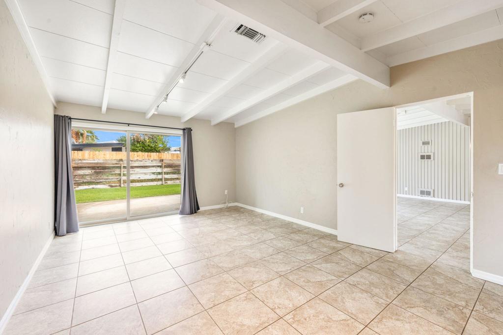 Tierra Del Sol - Residential Lease