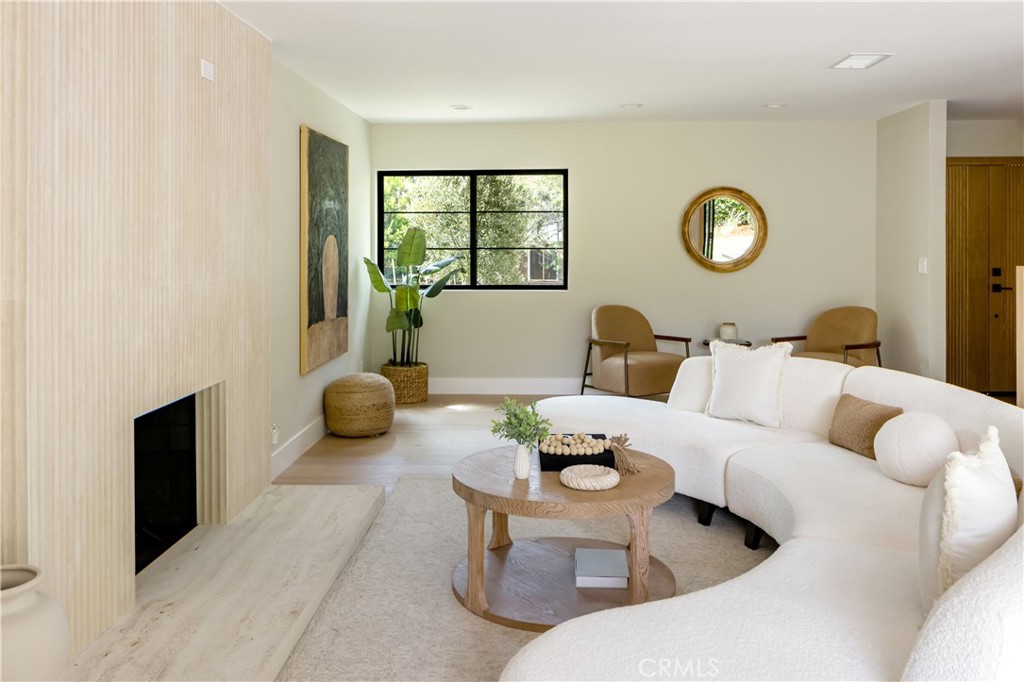5873 Fairhaven
