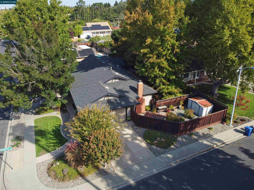 COLONY PARK - Residential