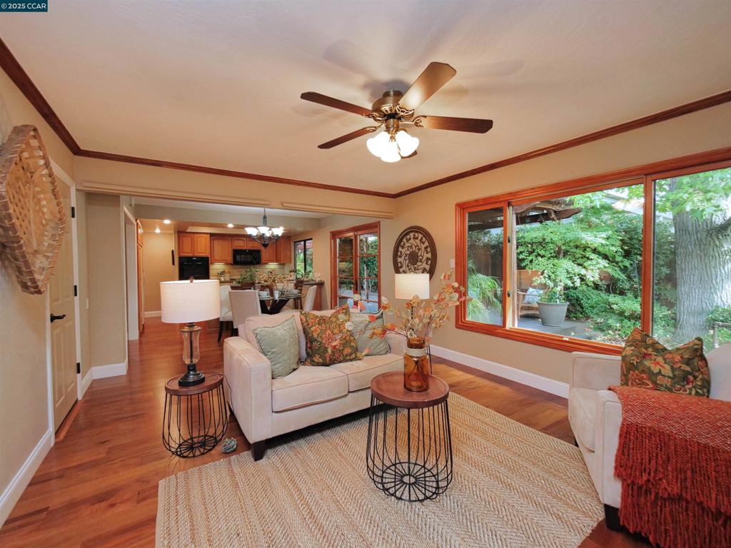 COLONY PARK - Residential