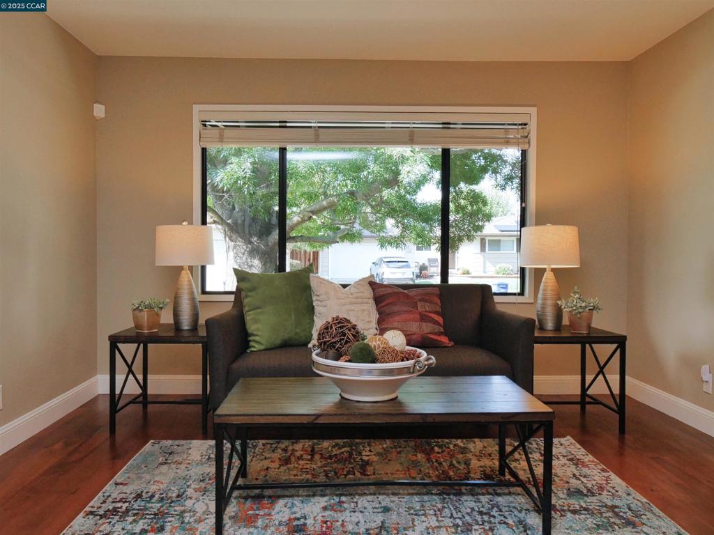 COLONY PARK - Residential