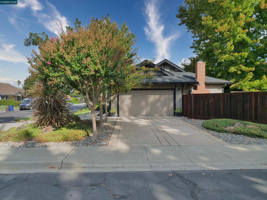 COLONY PARK - Residential