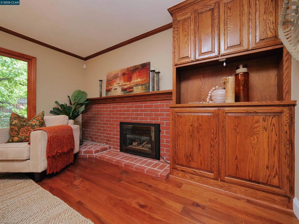 COLONY PARK - Residential