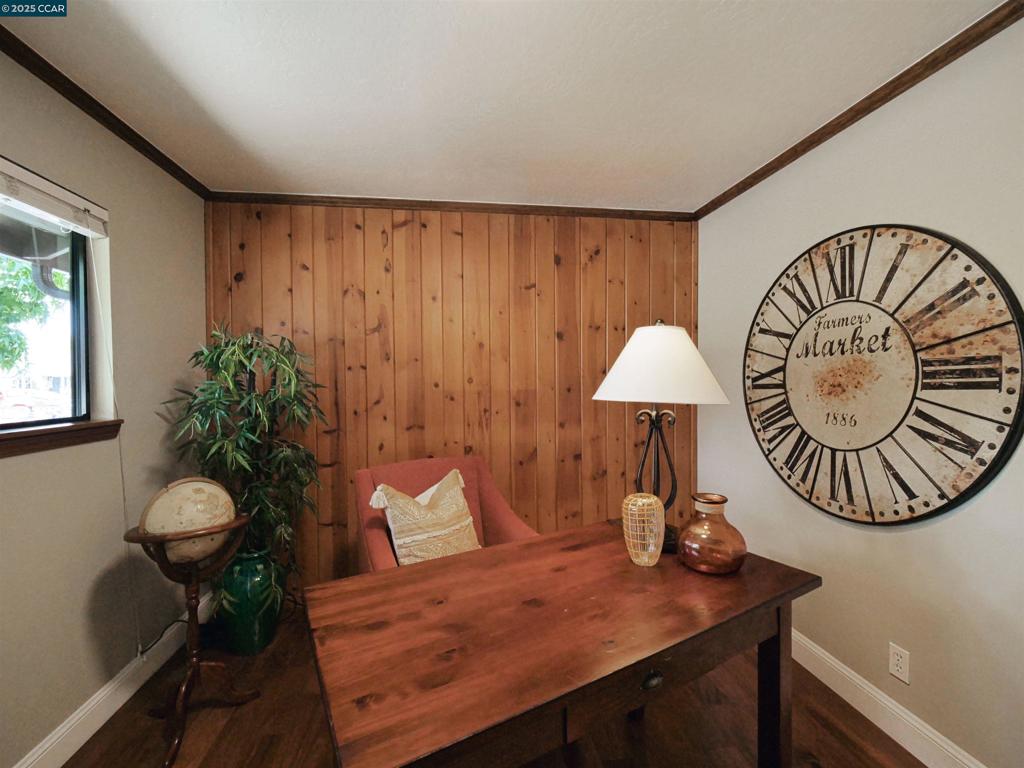 COLONY PARK - Residential