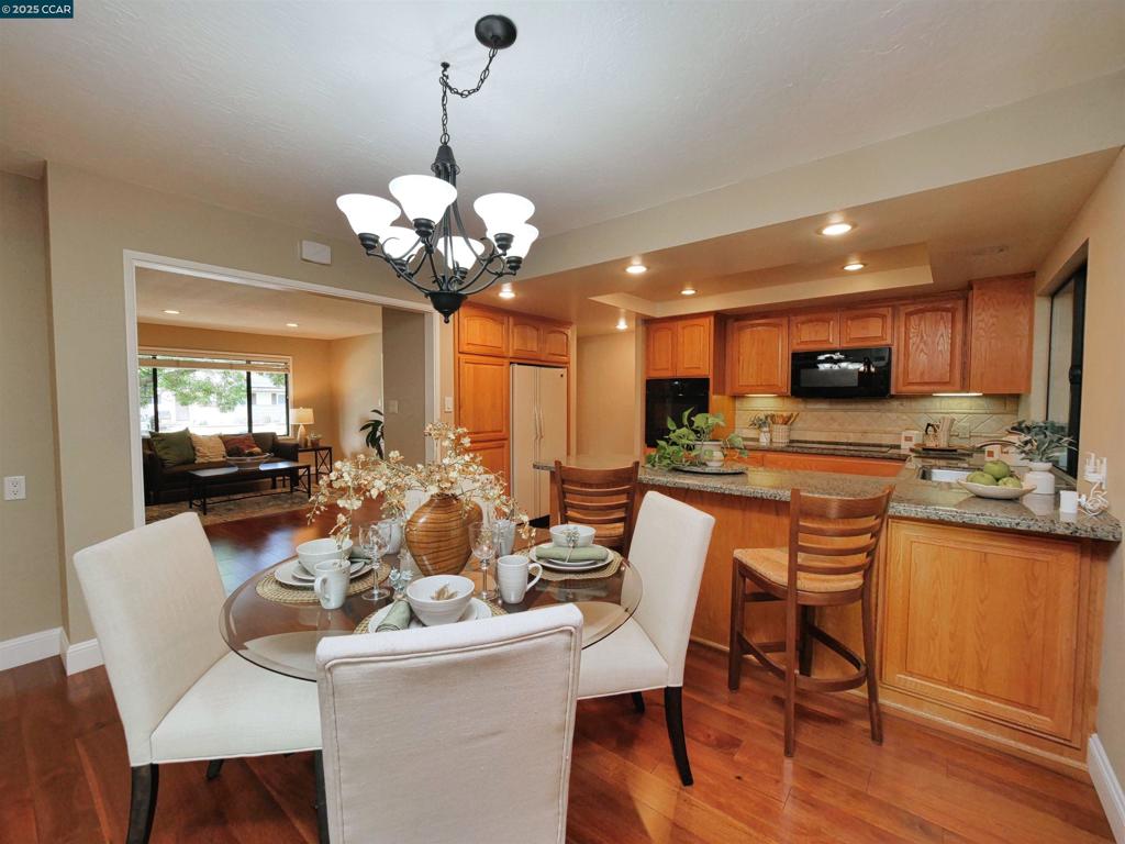 COLONY PARK - Residential