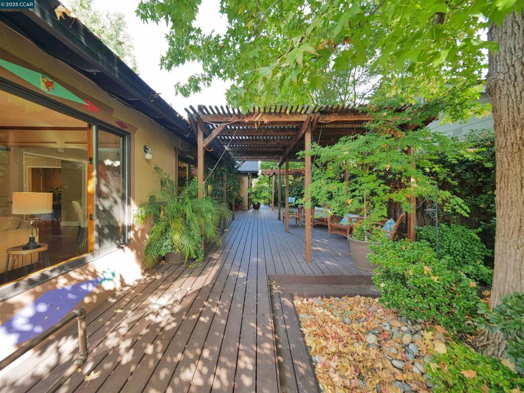 COLONY PARK - Residential