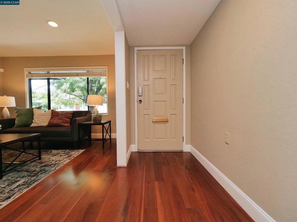 COLONY PARK - Residential