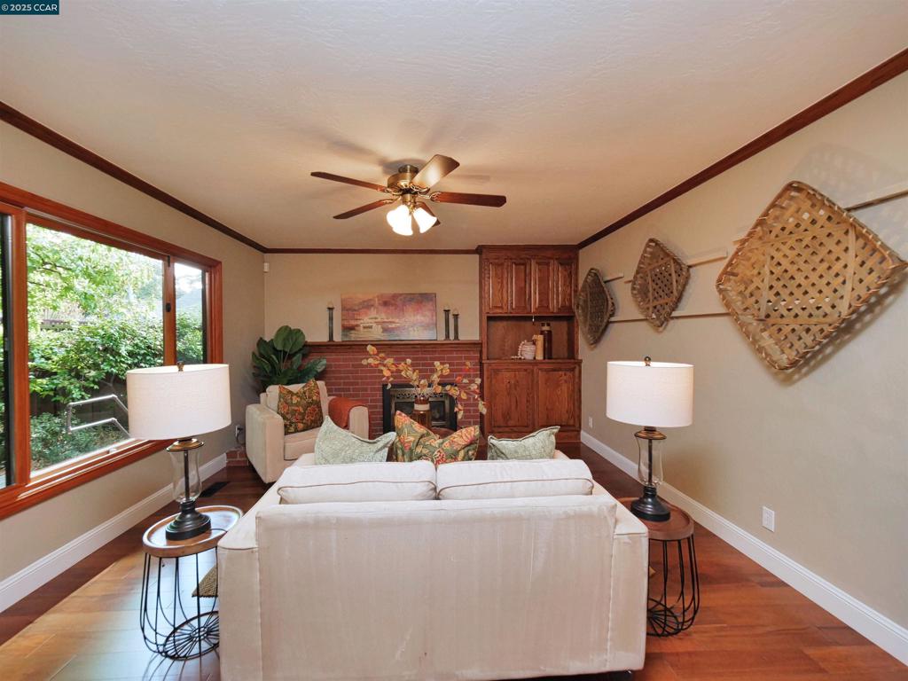 COLONY PARK - Residential