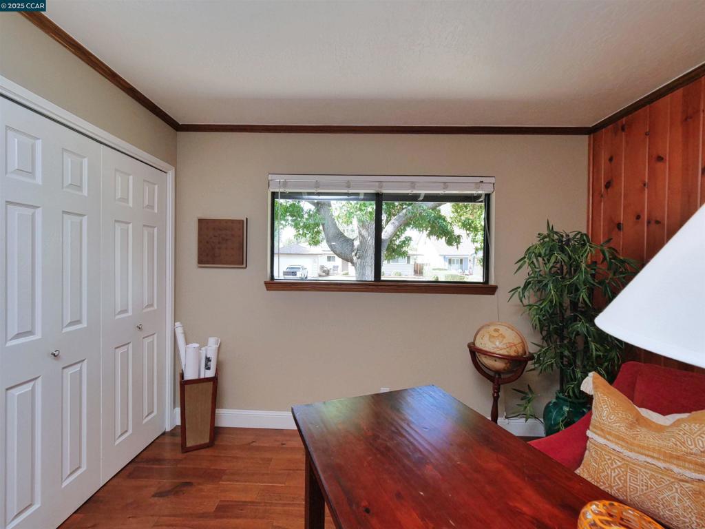 COLONY PARK - Residential