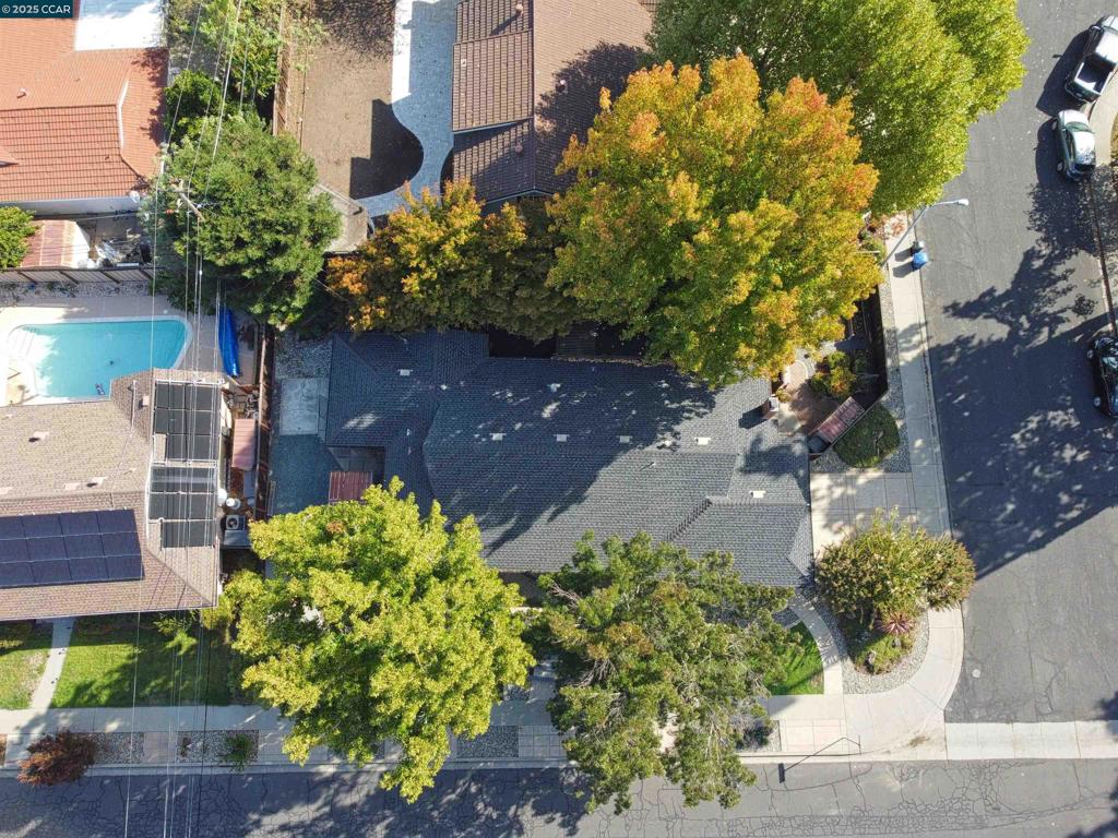 COLONY PARK - Residential