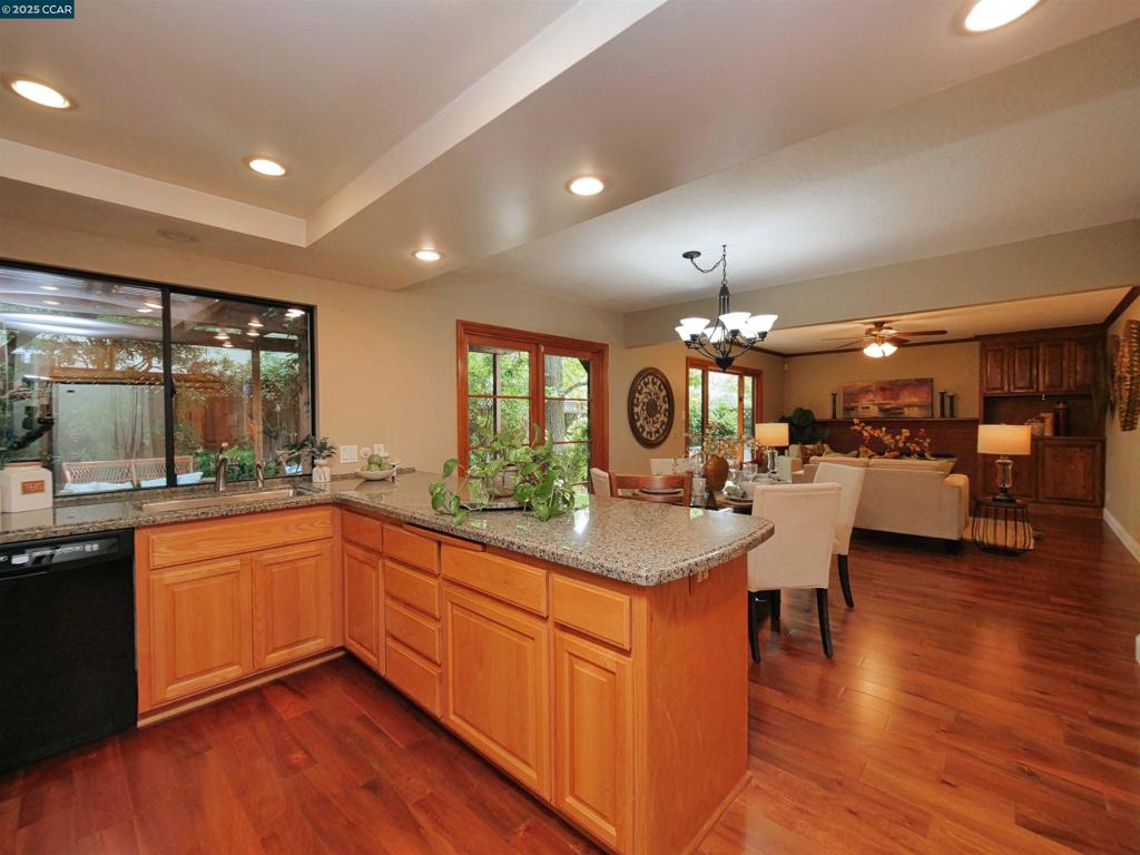 COLONY PARK - Residential