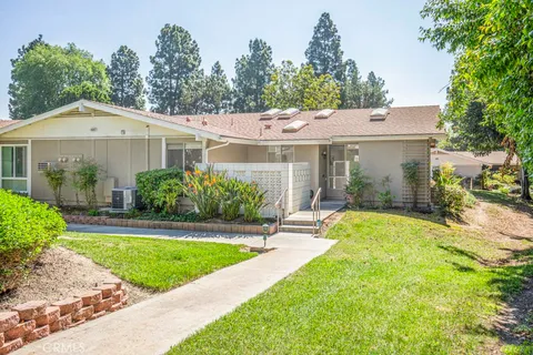 447 Ave Sevilla Unit E, Laguna Woods, CA 92637 - MLS#: OC26064724
