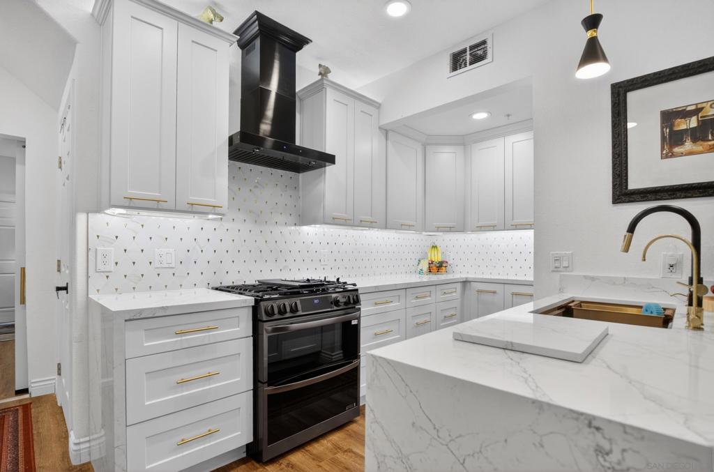 10840 Scripps Ranch 103