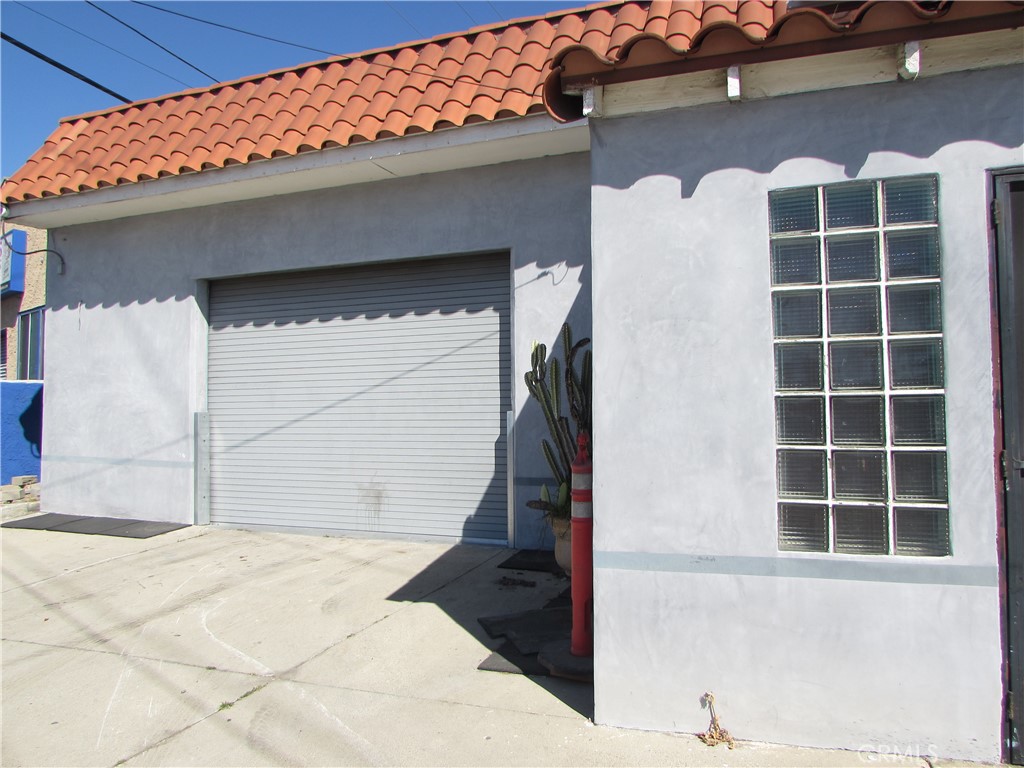1540 W Olympic