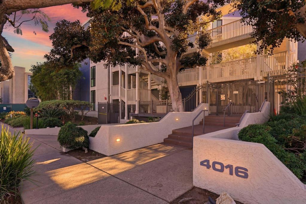4016 Gresham D1