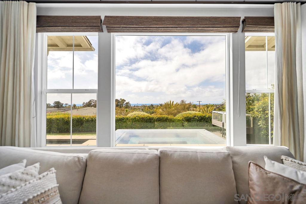 896 Channel Island Dr