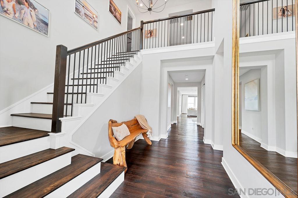 896 Channel Island Dr