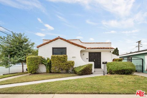 Photo of 6531 Arlington Avenue, Los Angeles, CA 90043 (MLS # 26696839)