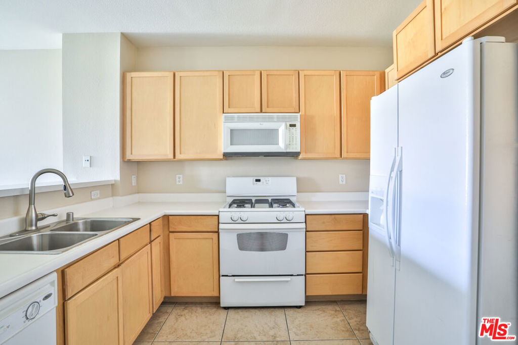 6400 Crescent Parkway 305
