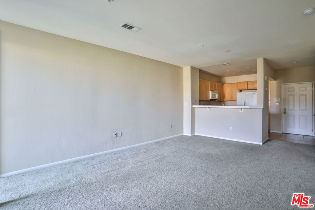 6400 Crescent Parkway 305