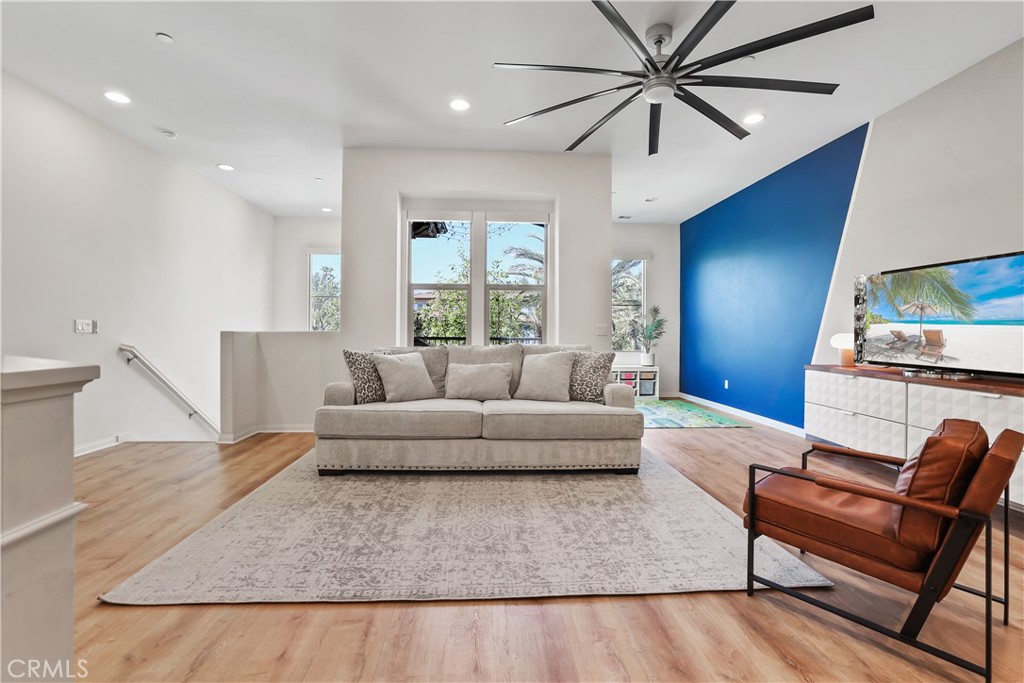 88 Renewal, Irvine CA 92618 - Photo 7