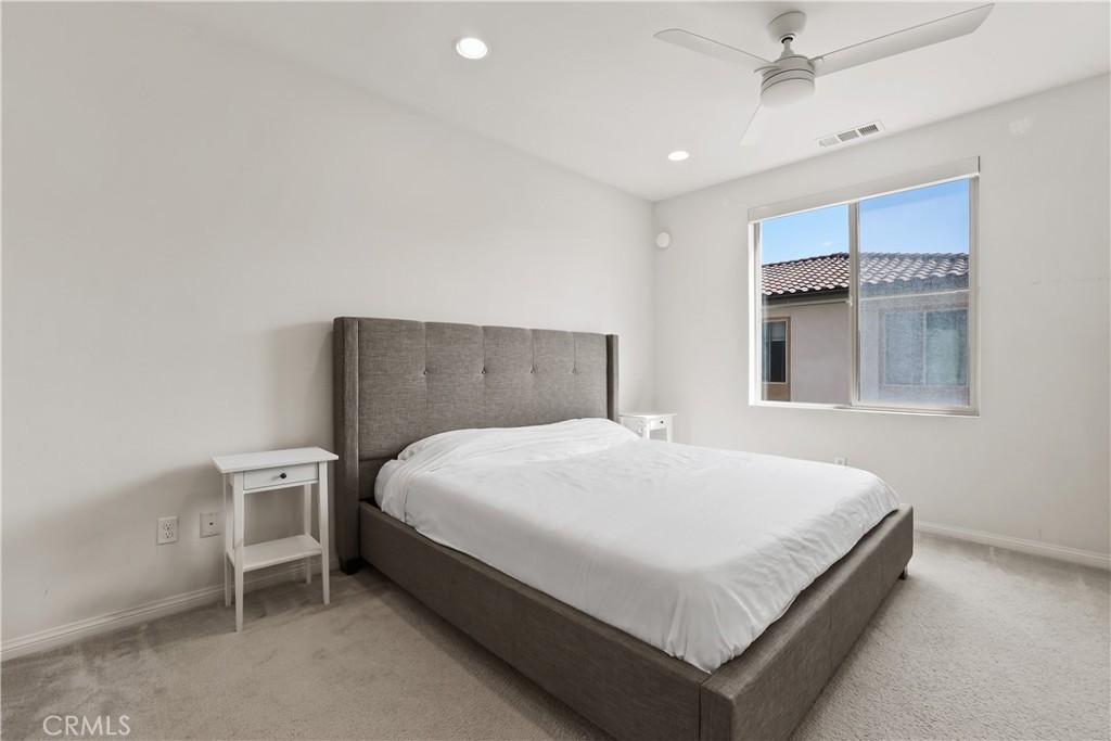 88 Renewal, Irvine CA 92618 - Photo 23