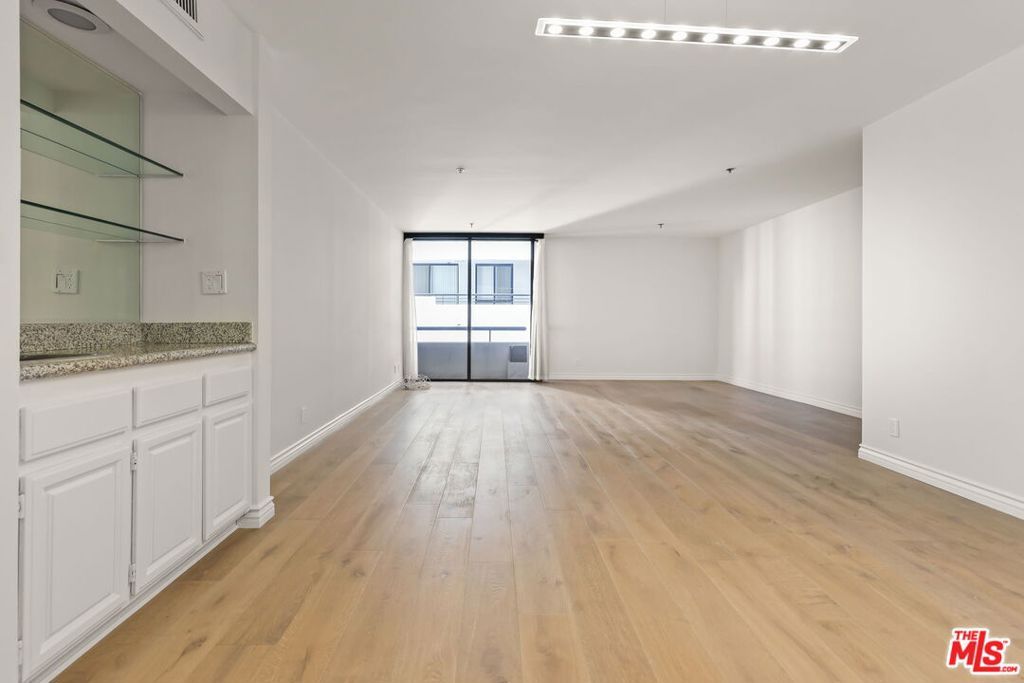 Photo of 10660 Wilshire Boulevard #407, Los Angeles, CA 90024 (MLS # 26635369)