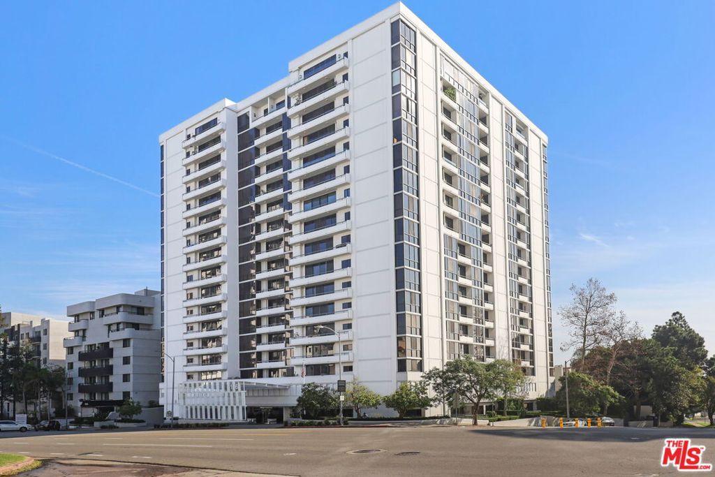 Photo of 10660 Wilshire Boulevard #407, Los Angeles, CA 90024 (MLS # 26635369)