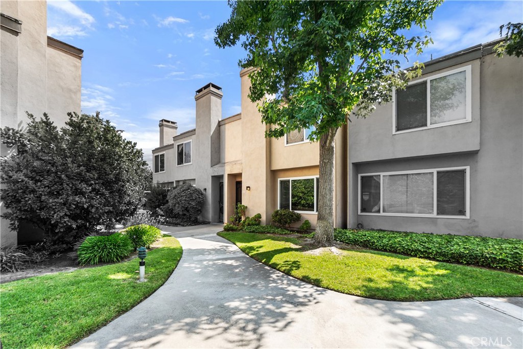 101 W Riverdale Avenue 23