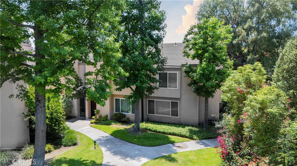 Move-In Ready 2-Bedroom Condo in the Heart of Orange!
Welcome to this turnkey 2-bedroom, 2-bathroom condo nestled in one of Orange’s most peaceful and well-maintained communities. Perfectly positioned near the scenic Santa Ana River Trail, this home offers the ideal balance of convenience, comfort, and low-maintenance living.
Features a functional floor plan, newer furnace and A/C, water heater, ductwork, attic insulation, and new piping throughout. The kitchen is equipped with newer appliances, including a refrigerator, dishwasher, washer and dryer—everything you need to move right in and start enjoying your new home.
Enjoy the perks of condo living with access to a community pool, relaxing hot tub, BBQ areas, with ample guest parking! The neighborhood is peaceful, friendly, and centrally located—just minutes to shops, dining, schools, and major freeways for easy commuting.
Whether you're a first-time buyer, downsizing, or looking for a smart investment, this upgraded home offers the location, lifestyle, and modern amenities you’ve been searching for.
Don’t miss your chance to make this Orange gem your own—schedule a showing today!