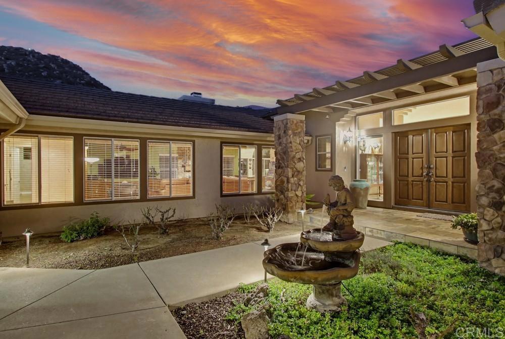 3930 Via Palo Verde Lago