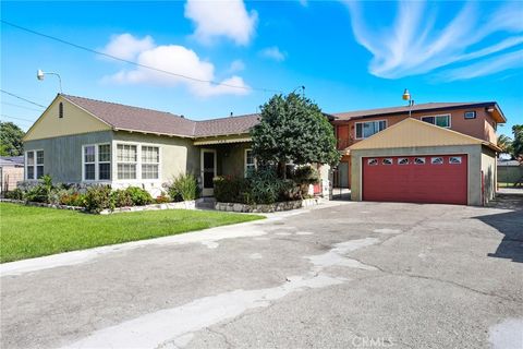 Photo of 782 Lewis St, Pomona, CA 91768 (MLS # DW25230848) Photo of 782 Lewis St, Pomona, CA 91768 (MLS # DW25230848)