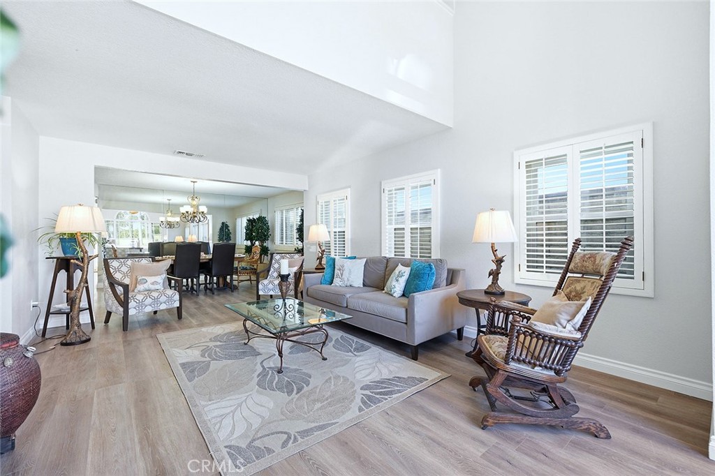 Seal Beach, California, 90740, United States, 4 Bedrooms Bedrooms, ,3 BathroomsBathrooms,Residential,Active,2010555