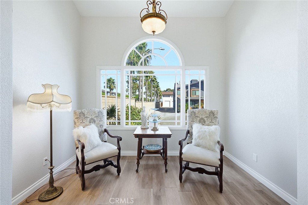 Seal Beach, California, 90740, United States, 4 Bedrooms Bedrooms, ,3 BathroomsBathrooms,Residential,Active,2010555