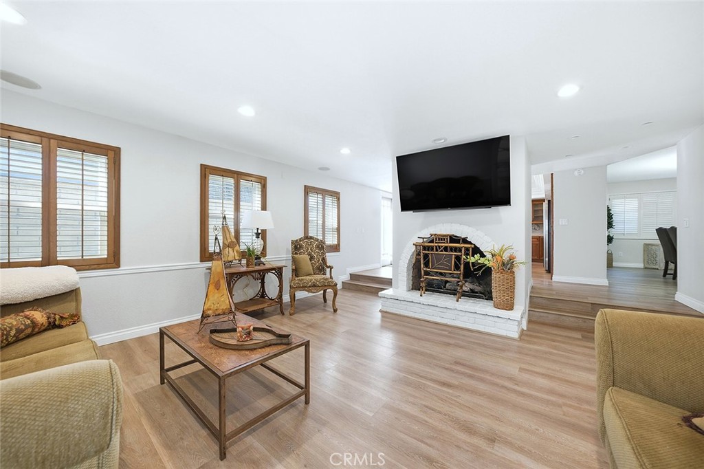 Seal Beach, California, 90740, United States, 4 Bedrooms Bedrooms, ,3 BathroomsBathrooms,Residential,Active,2010555