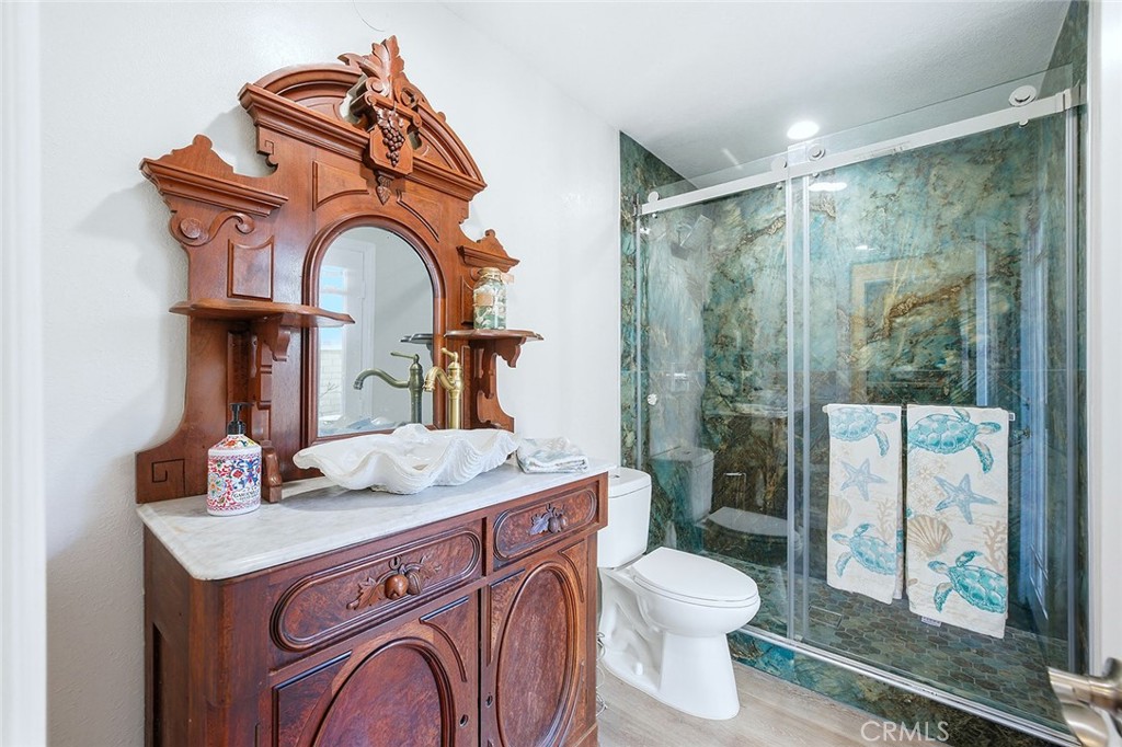 Seal Beach, California, 90740, United States, 4 Bedrooms Bedrooms, ,3 BathroomsBathrooms,Residential,Active,2010555