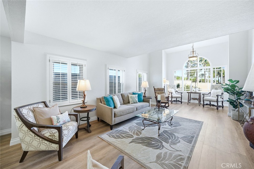 Seal Beach, California, 90740, United States, 4 Bedrooms Bedrooms, ,3 BathroomsBathrooms,Residential,Active,2010555