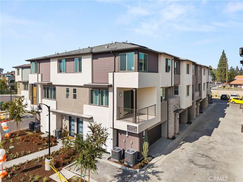 1954 Avenida Del Sol Placentia CA 92870