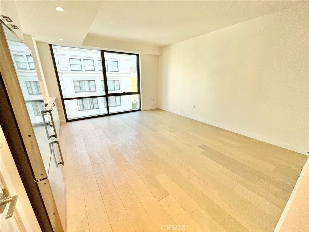 400 S Broadway 1010