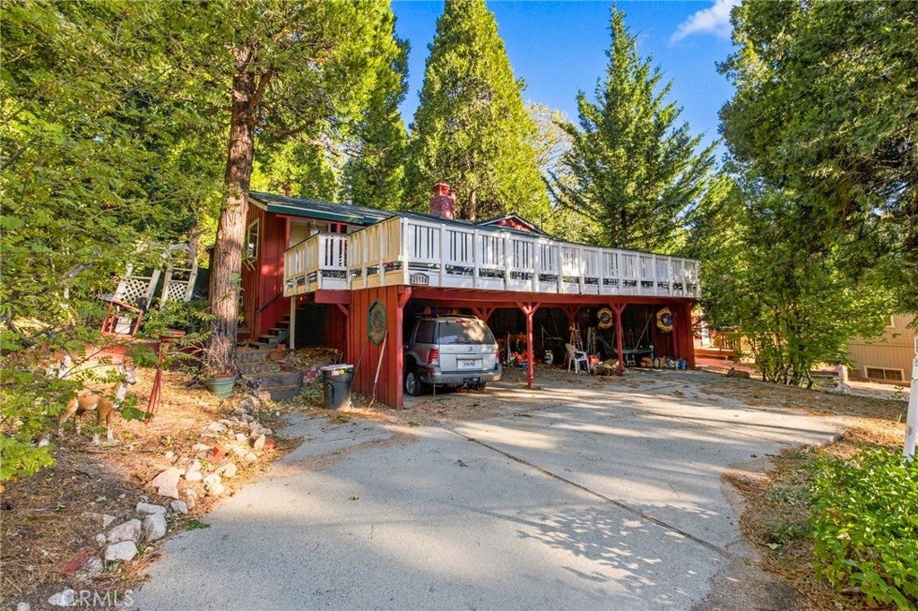31136 Mountain Oak Drive