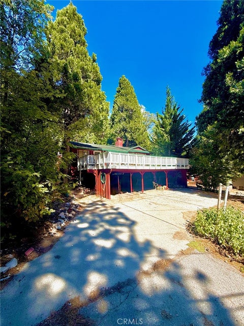 Photo of 31136 Mountain Oak Drive, Running Springs, CA 92382 (MLS # CV26226645)